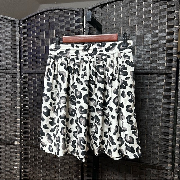 Vintage silk shorts in black and white animal print high-rise pleated medium - Picture 11 of 11